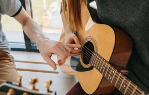 Aprende a Tocar la Guitarra de Forma Divertida y Eficaz