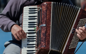 Aprende Acordeón con Facilidad Usando Aplicaciones