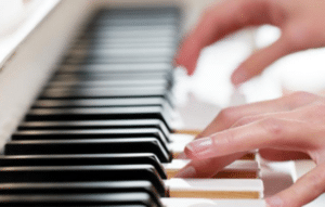 Aprende a tocar piano desde casa